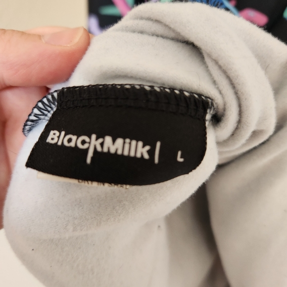 Rawrrr Donuts Slouchy Limited Blackmilk Size Large - Picture 2 of 3